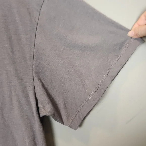 The Beatles Abbey Road 2025 Hybrid Apparel‎ T-Shirt Size Large - Picture 5 of 7